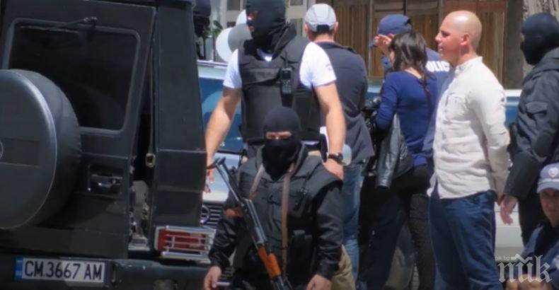 На свобода! Пуснаха абитуриента с калашника (СНИМКА)