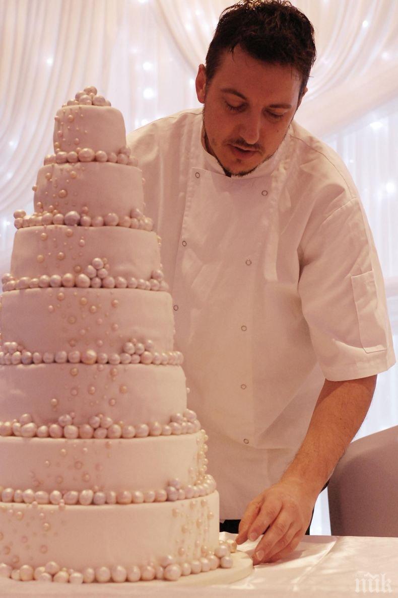 БРАВО! Братът на Владо Карамазов с торта за сватбата на принц Хари (СНИМКИ)