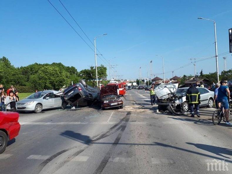 ЕКСКЛУЗИВНО! Стана ясна причината за зверското меле с осем коли във Варна