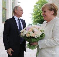 КАВАЛЕР! Путин посрещна Меркел в Сочи с рози