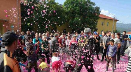 розопроизводителите спират протестите