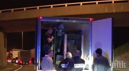 словенската полиция спипа трима нелегални мигранти български камион