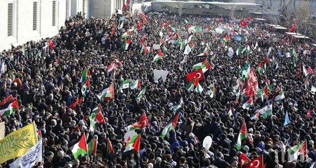 Хиляди протестираха в знак на солидарност с палестинците в Истанбул