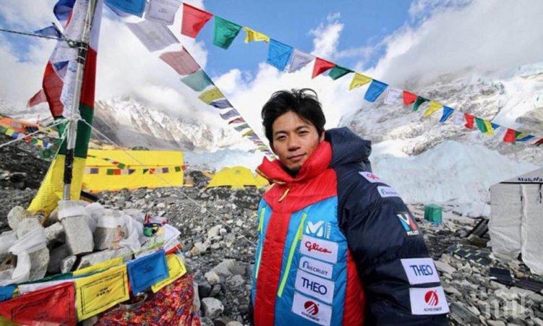 Японски алпинист загина при осмия си опит да покори Еверест 