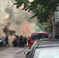 1,2... 12! Нагли абитуриенти запалиха факли точно пред СДВР