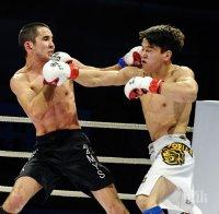 ММА боец си счупи пръста, удряйки съперника си в... мъжкото му достойнство