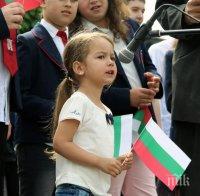 4-годишно момиче просълзи старозагорци със стихче за буквите