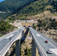СТРАШНА СХЕМА! Десетки българи са заплашени от тежки присъди в Гърция заради стар автомобил
