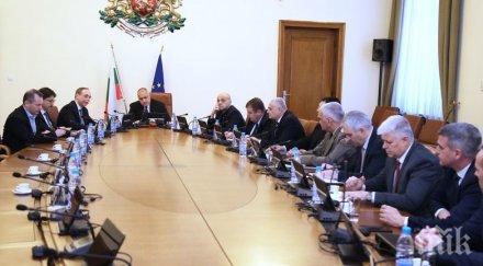 държавата дава допълнителни средства спорта високи постижения