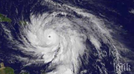 откриха антиматерия вътрешността урагани