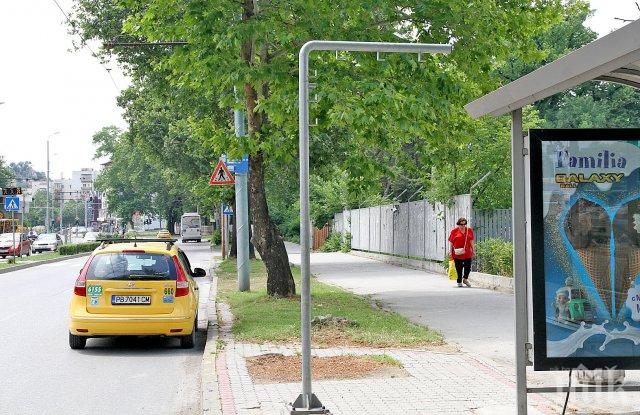 Нагла кражба в Пловдив: Откраднаха електронна табела от спирката