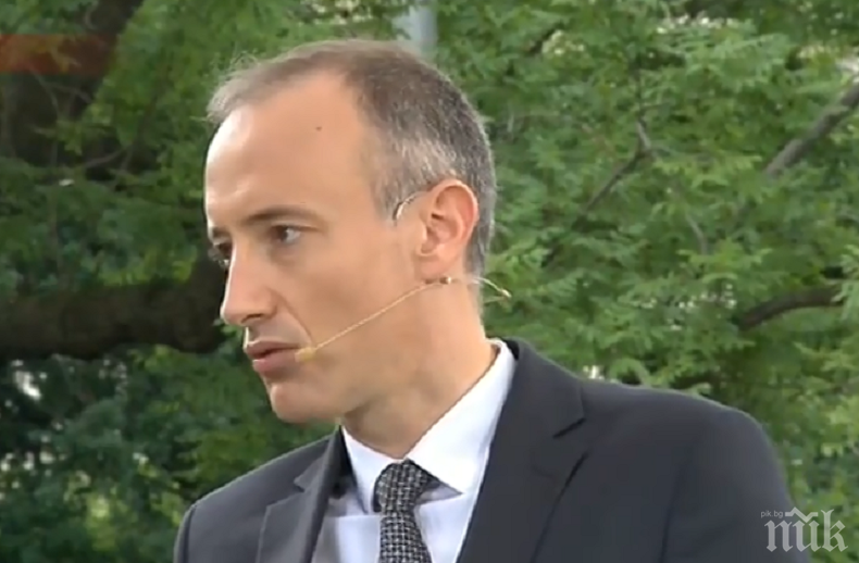 Просветният министър: Образованието трябва да направи децата адаптивни към новата реалност