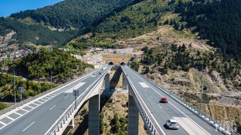 СТРАШНА СХЕМА! Десетки българи са заплашени от тежки присъди в Гърция заради стар автомобил