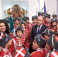 Деца-гвардейци дадоха тържествени обещания в президентството (СНИМКИ)