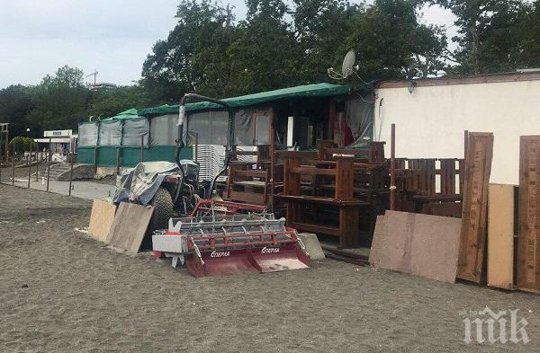 ОГНЕНО ПОКУШЕНИЕ! Демонстративно запалиха кръчмата на Стамбата на Северния плаж в Бургас