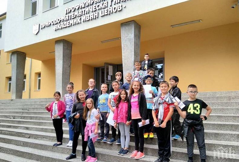 Крадец задигна три телефона от спортната зала на Математическата гимназия във Враца