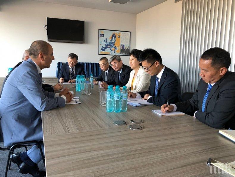 Цветанов се срещна с лидер на комунистическата партия на Китай