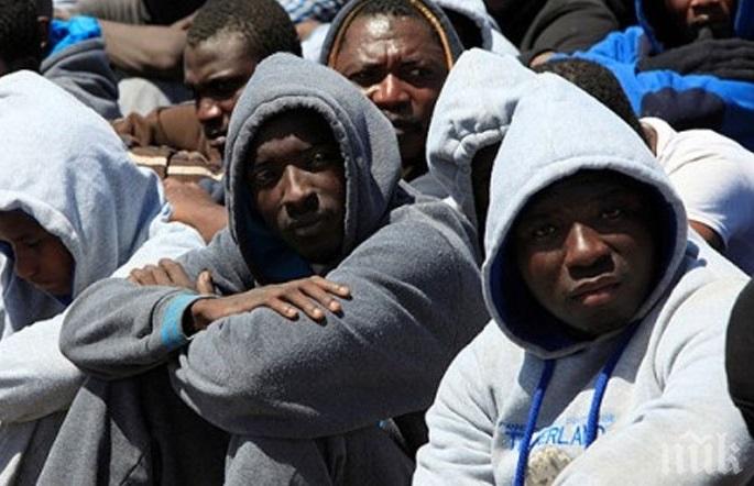 Мигранти загинаха, бягайки от нелегален затвор в Либия