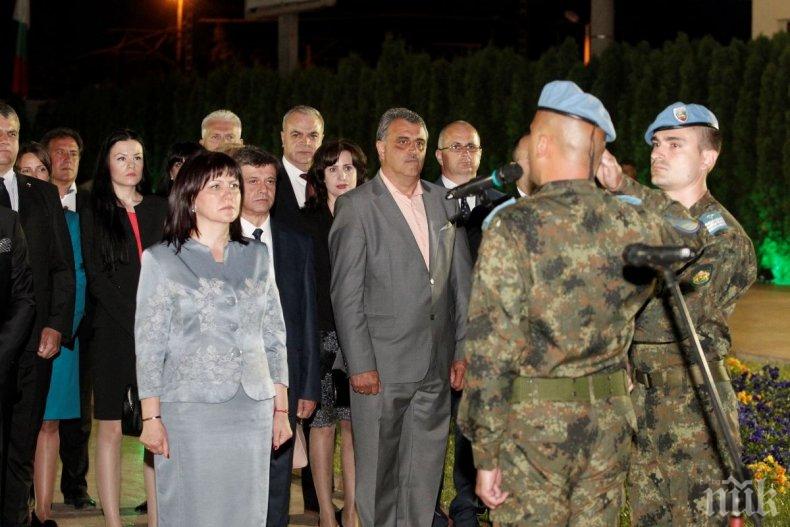 Караянчева участва в тържествената церемония по откриване на паметник на Васил Левски в Стамболийски