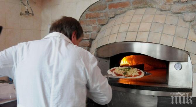 Сто готвачи влязоха в Гинес с най-дългата неаполитанска пица