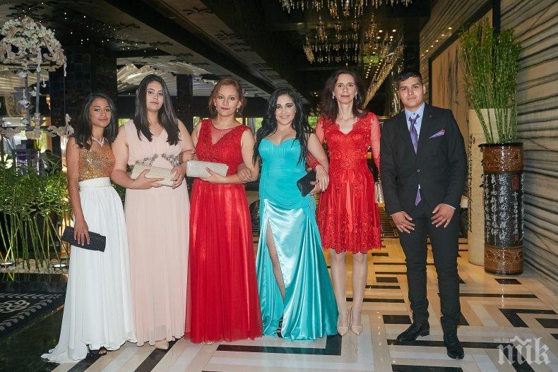 Сдружение „Маринела“ и хотел „Маринела” зарадваха абитуриенти с 2 благотворителни бала