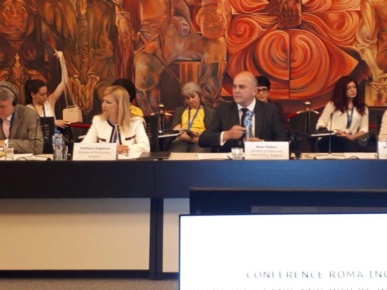 Министър Петков: Интеграцията на ромите е пряко свързана с решаването на проблема с високaта безработица сред тях