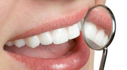 търговска верига плаща 500 счупен зъб костилка салатата