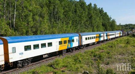 пътнически влак дерайлира канада няколко души леко пострадали