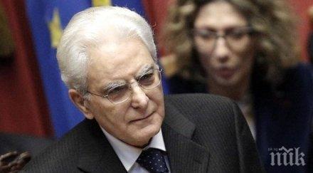 президентът италия търси решение политическата криза страната