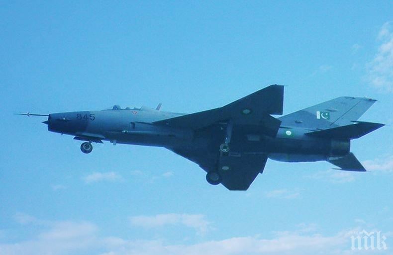 Изтребител на Военновъздушните сили на Иран се е разбил в провинция Исфахан