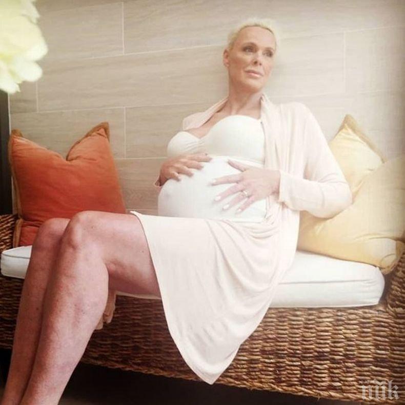 МАЙКА ГЕРОИНЯ! 54-годишната Бриджит Нилсен чака пето дете