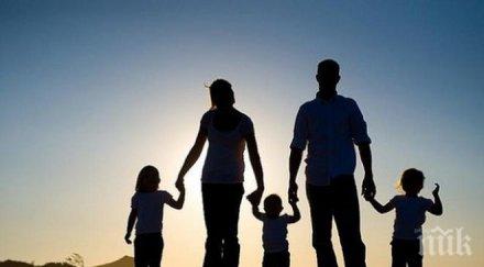 новите приемни родители двойно заличените