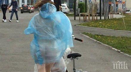 шок улицата гола девойка подкара колело посред бял ден снимки