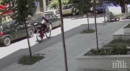 наглост мъж разплака дете юни открадна подаръка