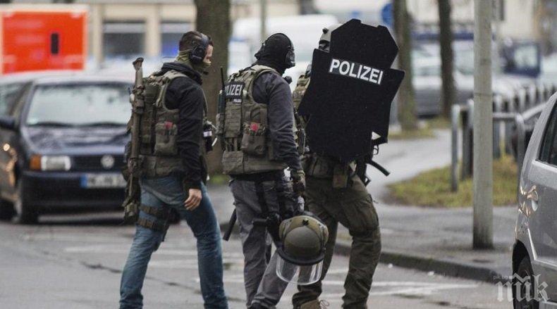 ОТ ПОСЛЕДНИТЕ МИНУТИ! Извънредна ситуацията в Берлин! полицията евакуира училище (НА ЖИВО)