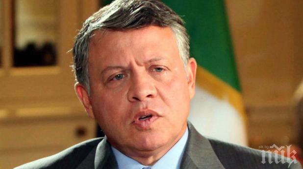 Кралят на Йордания ще поиска оставката на премиера си 
