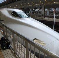 Екшън! Един загинал и двама ранени след нападение с нож в японски влак-стрела