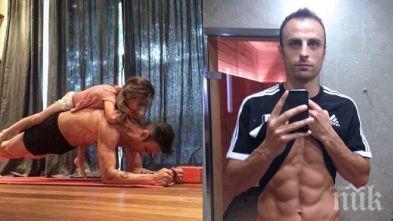 бербатов практикува планк татковци малката деа