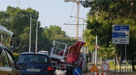 инцидент дупка глътна камион булевард пловдив