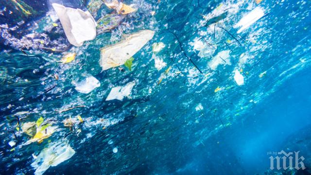 Средиземно море застрашено да стане море от пластмаса