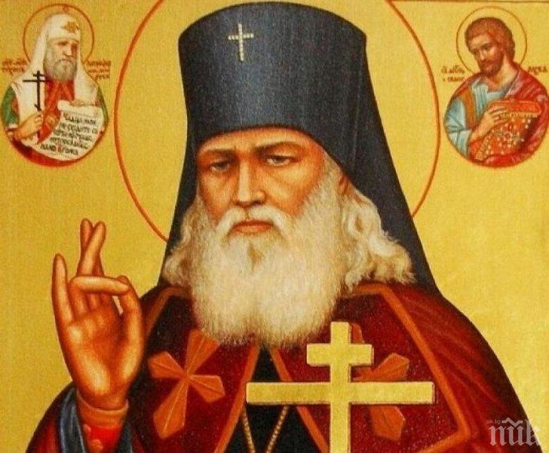 Варна посреща чудодейната икона на св. Лука Симферополски