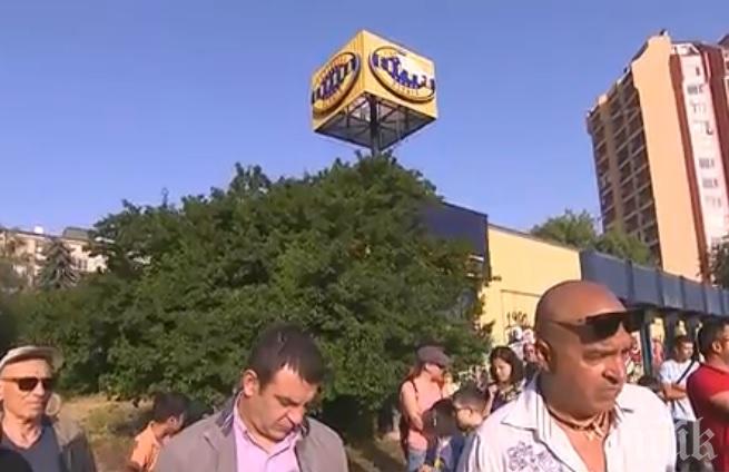 ВИСОКО НАПРЕЖЕНИЕ! Борово на бунт! Огромен блок грейва върху голям терен