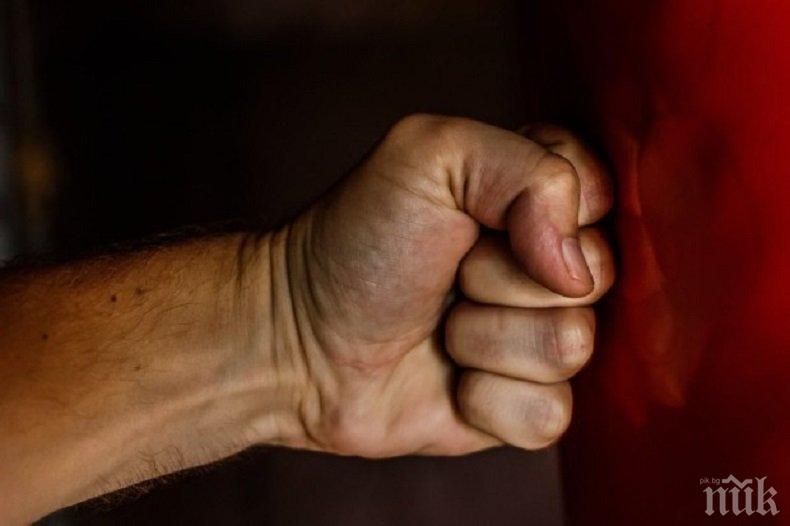 Чужденци се биха заради спор за имот у нас