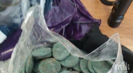 голям удар родните митничари арестуваха турчин хиляди старинни монети снимки