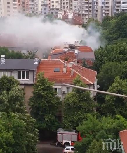 ИЗВЪНРЕДНО! Пожар избухна в столичния кв. Хиподрума