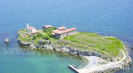 остров света анастасия превръща открита сцена театър