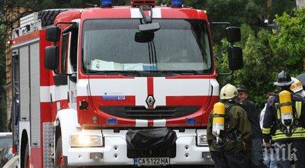 лек автомобил запалил движение автомагистрала тракия