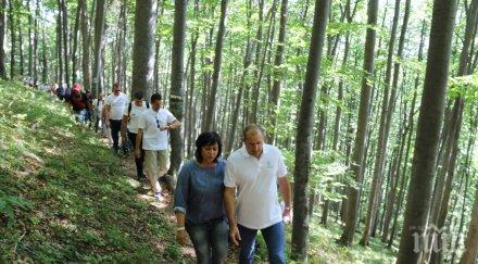 интрига подаръкът корнелия чрд президента изнервил десислава радева разхождали сами гората