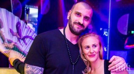 иде къртиче емо къртицата разгони натиска жена бебе морето