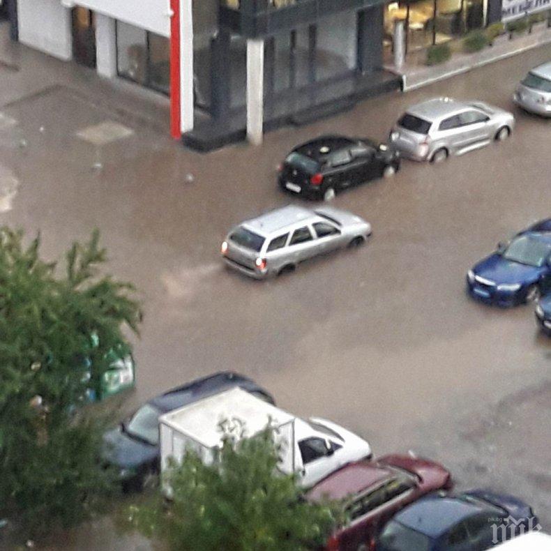 Спряха трамваи в София заради потопа